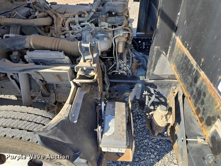 image for item ET5259 2012 Isuzu NPR flatbed truck