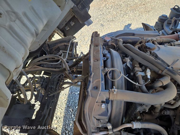 image for item ET5259 2012 Isuzu NPR flatbed truck