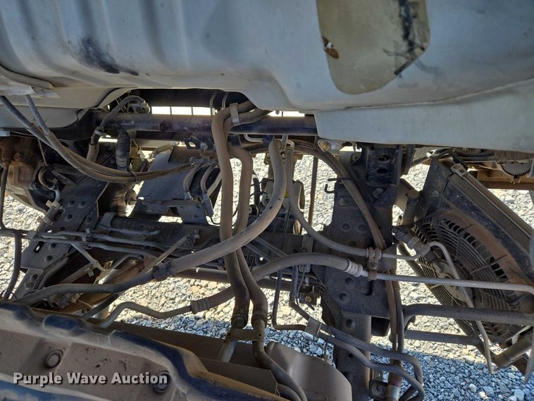 image for item ET5259 2012 Isuzu NPR flatbed truck