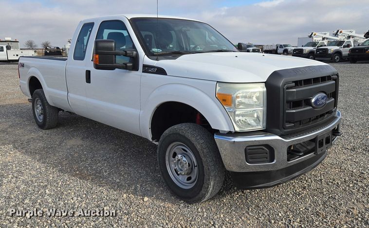 image for item ET5260 2015 Ford F250 Super Duty SuperCab pickup truck