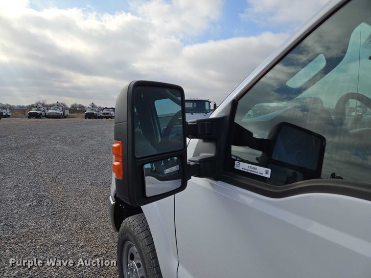 image for item ET5260 2015 Ford F250 Super Duty SuperCab pickup truck