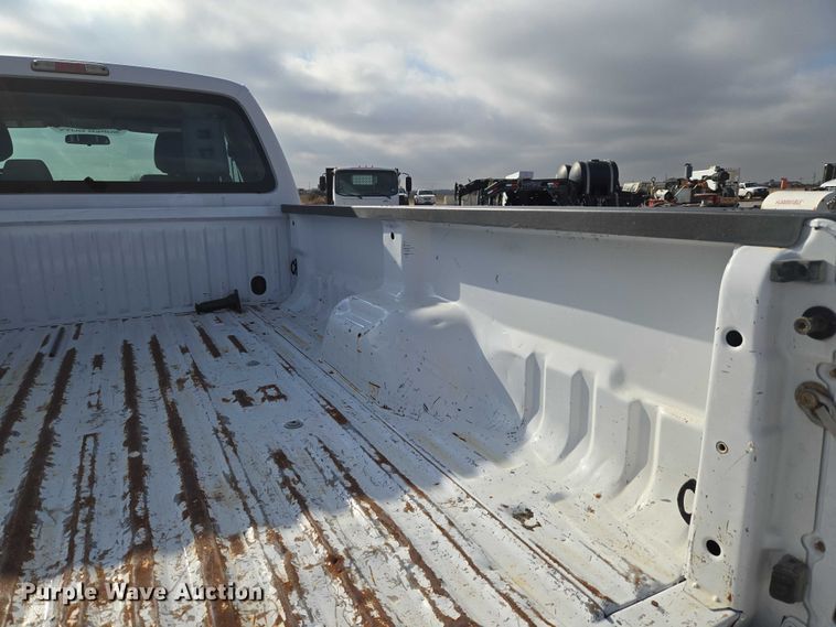 image for item ET5260 2015 Ford F250 Super Duty SuperCab pickup truck