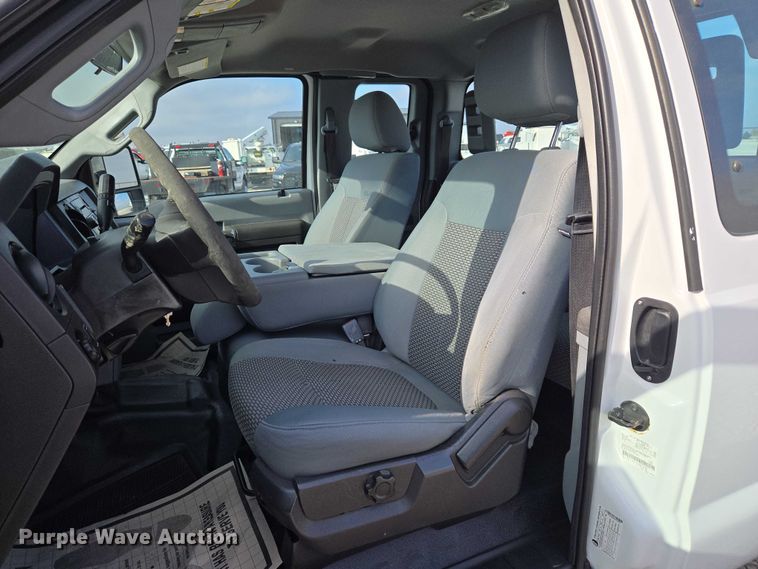 image for item ET5260 2015 Ford F250 Super Duty SuperCab pickup truck