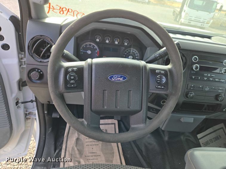 image for item ET5260 2015 Ford F250 Super Duty SuperCab pickup truck