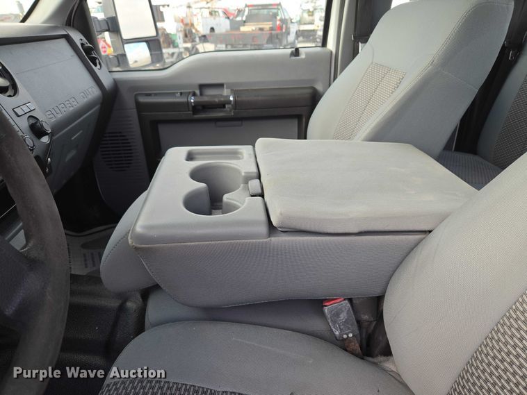 image for item ET5260 2015 Ford F250 Super Duty SuperCab pickup truck