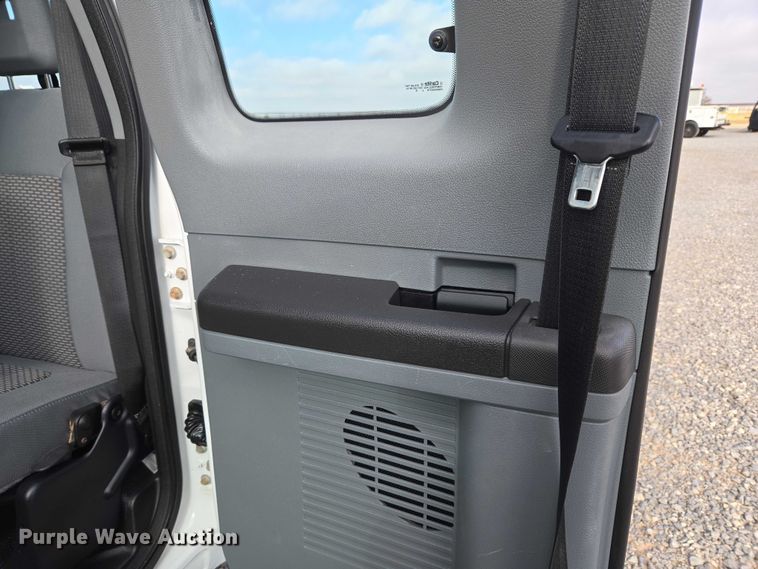 image for item ET5260 2015 Ford F250 Super Duty SuperCab pickup truck