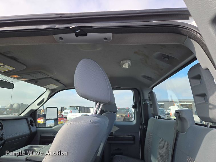 image for item ET5260 2015 Ford F250 Super Duty SuperCab pickup truck