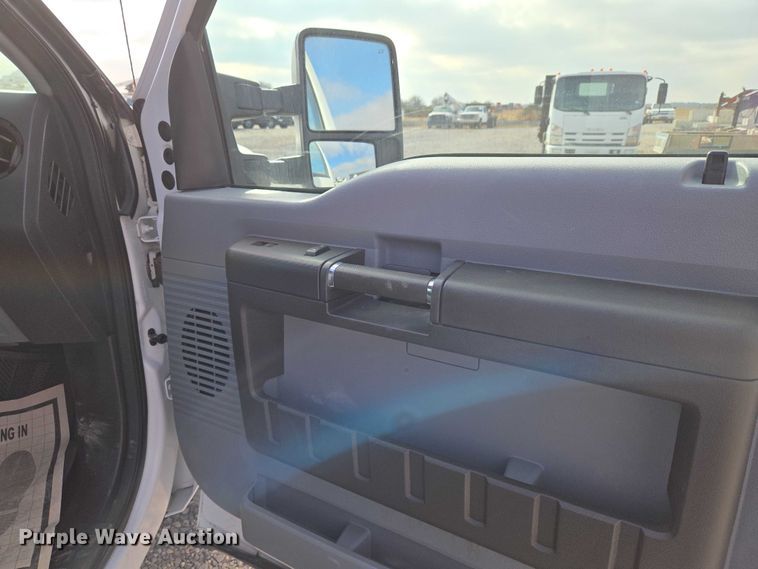 image for item ET5260 2015 Ford F250 Super Duty SuperCab pickup truck