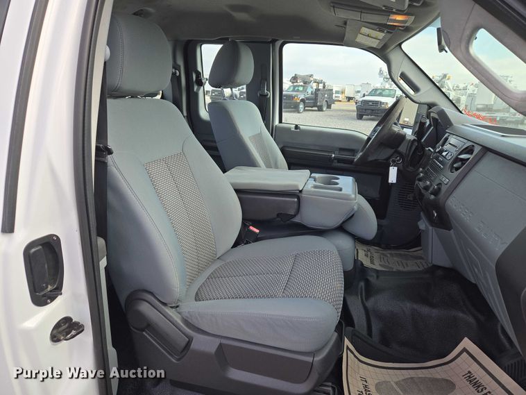 image for item ET5260 2015 Ford F250 Super Duty SuperCab pickup truck