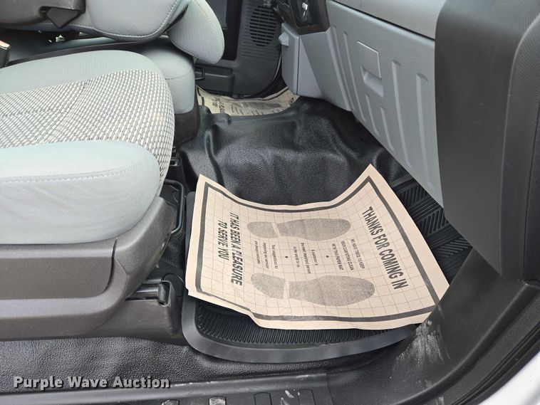 image for item ET5260 2015 Ford F250 Super Duty SuperCab pickup truck