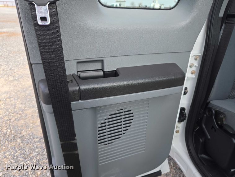 image for item ET5260 2015 Ford F250 Super Duty SuperCab pickup truck