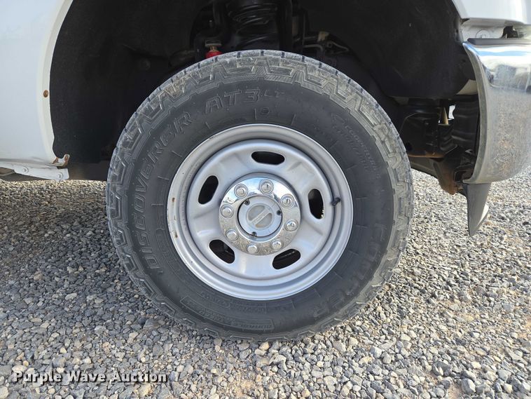 image for item ET5260 2015 Ford F250 Super Duty SuperCab pickup truck