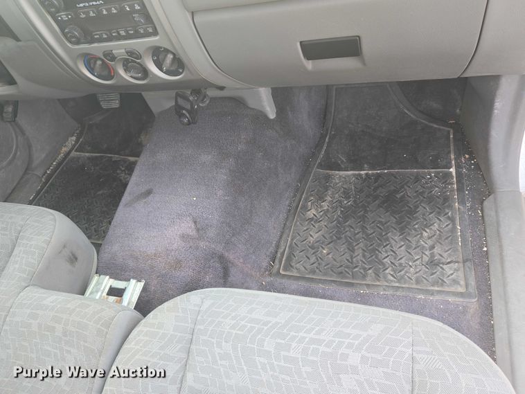 image for item ET5261 2008 Chevrolet Colorado pickup truck