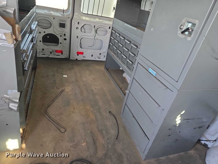 image for item ET5262 2011 Ford E350 Super Duty van with bucket lift