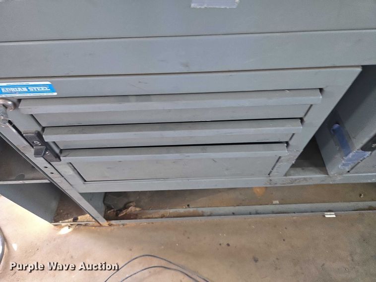 image for item ET5262 2011 Ford E350 Super Duty van with bucket lift