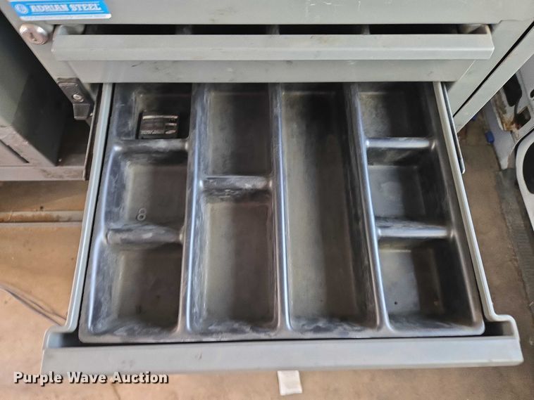 image for item ET5262 2011 Ford E350 Super Duty van with bucket lift