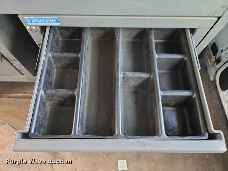 image for item ET5262 2011 Ford E350 Super Duty van with bucket lift