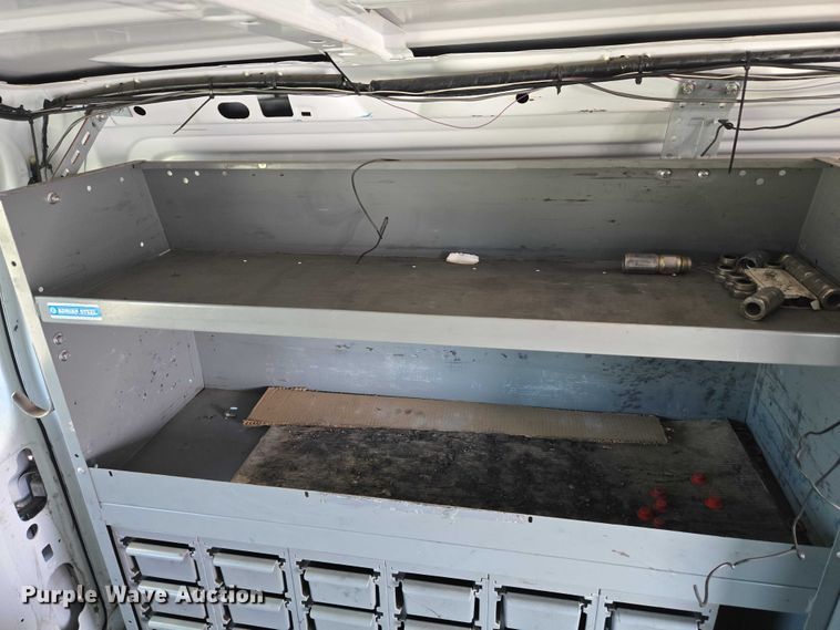 image for item ET5262 2011 Ford E350 Super Duty van with bucket lift