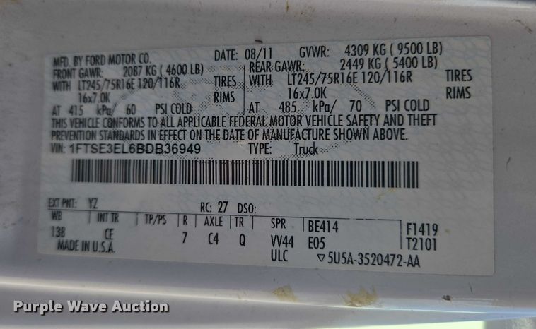 image for item ET5262 2011 Ford E350 Super Duty van with bucket lift