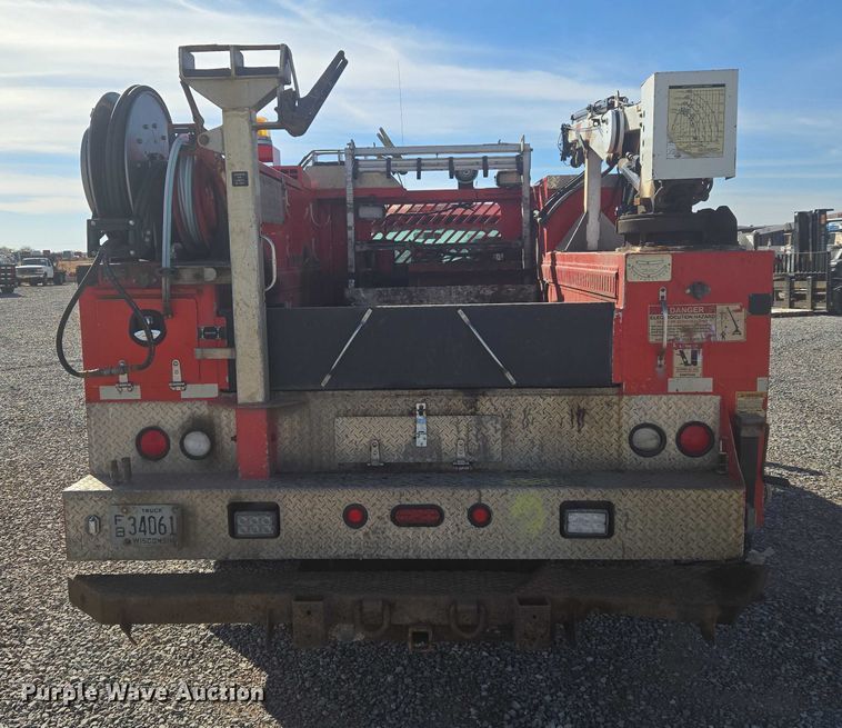 image for item ET5263 2012 Ford F550 Super Duty Crew Cab utility / service truck