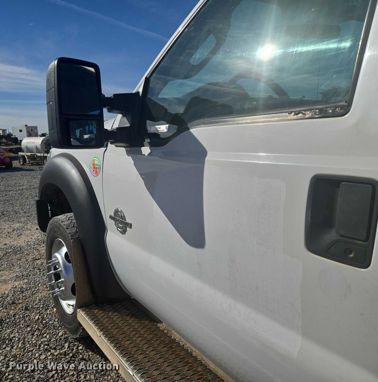 image for item ET5263 2012 Ford F550 Super Duty Crew Cab utility / service truck