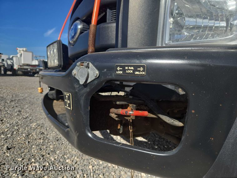 image for item ET5263 2012 Ford F550 Super Duty Crew Cab utility / service truck