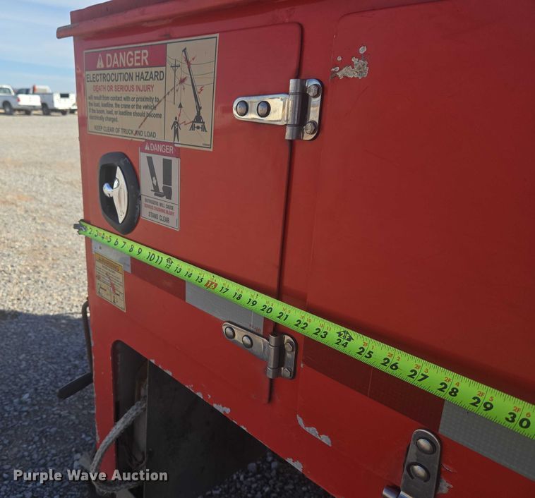 image for item ET5263 2012 Ford F550 Super Duty Crew Cab utility / service truck