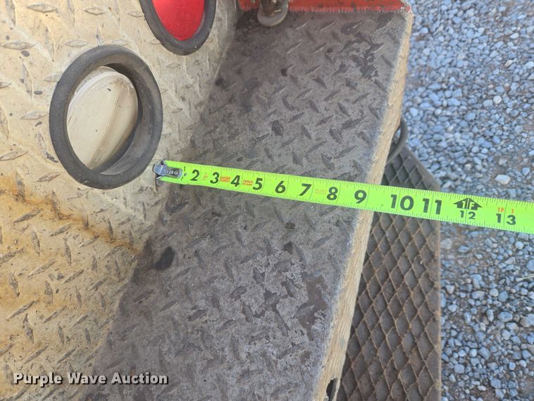 image for item ET5263 2012 Ford F550 Super Duty Crew Cab utility / service truck