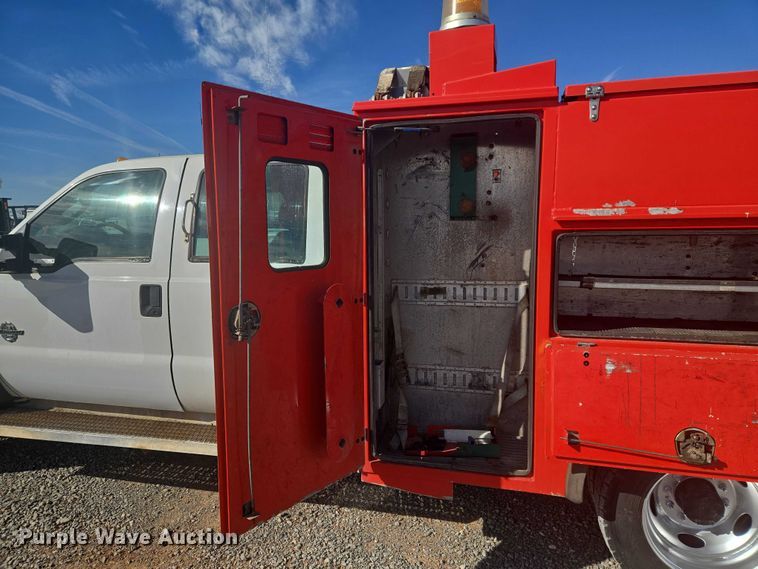 image for item ET5263 2012 Ford F550 Super Duty Crew Cab utility / service truck