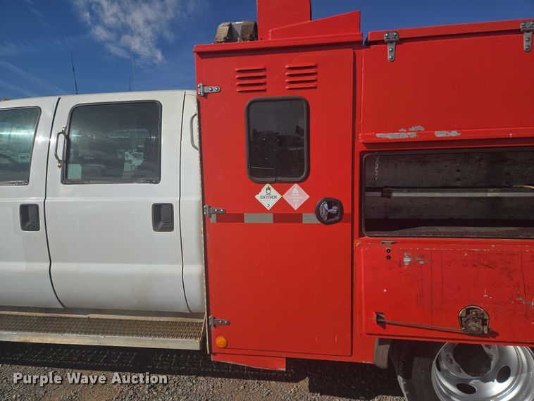 image for item ET5263 2012 Ford F550 Super Duty Crew Cab utility / service truck