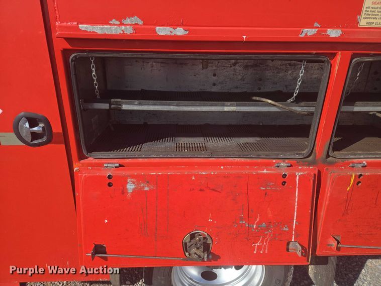 image for item ET5263 2012 Ford F550 Super Duty Crew Cab utility / service truck