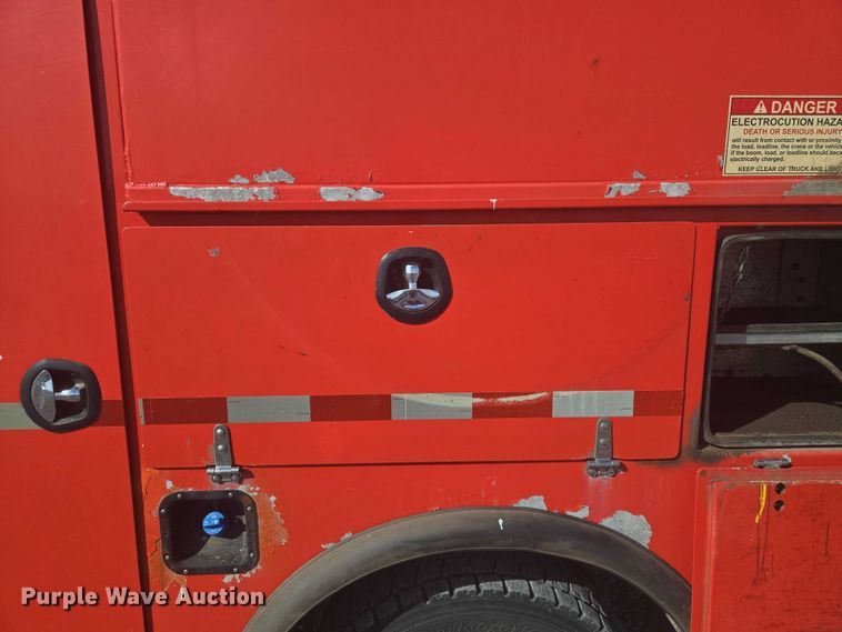 image for item ET5263 2012 Ford F550 Super Duty Crew Cab utility / service truck