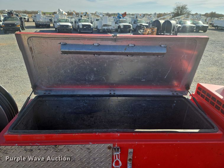 image for item ET5263 2012 Ford F550 Super Duty Crew Cab utility / service truck