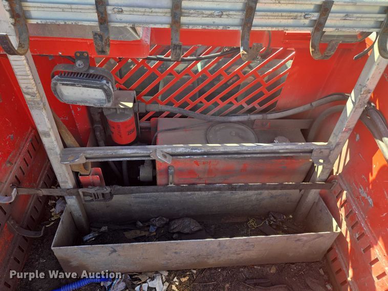 image for item ET5263 2012 Ford F550 Super Duty Crew Cab utility / service truck