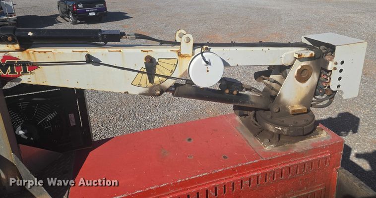 image for item ET5263 2012 Ford F550 Super Duty Crew Cab utility / service truck