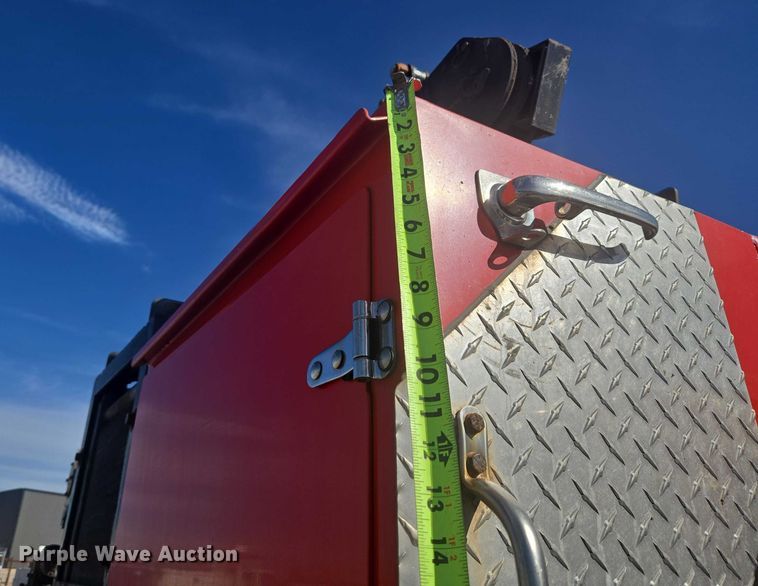 image for item ET5263 2012 Ford F550 Super Duty Crew Cab utility / service truck