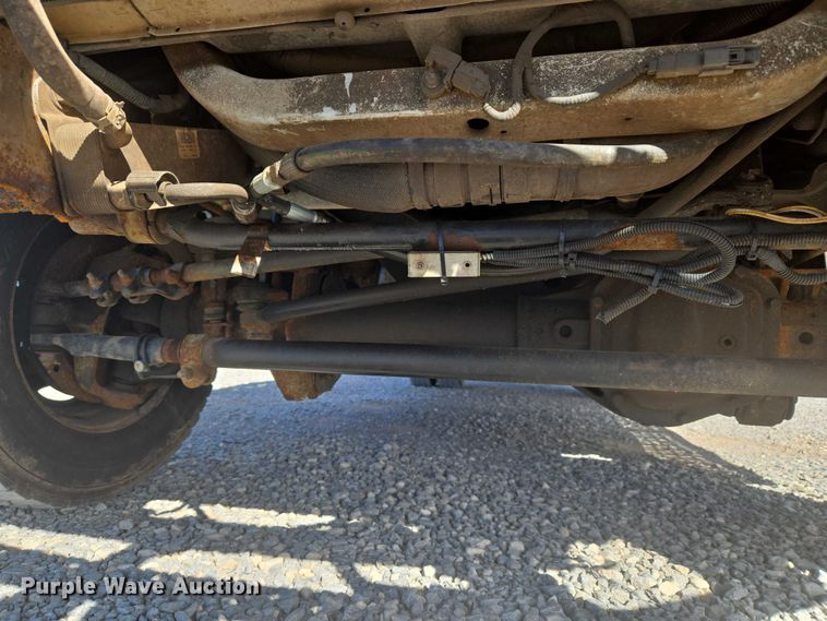 image for item ET5263 2012 Ford F550 Super Duty Crew Cab utility / service truck