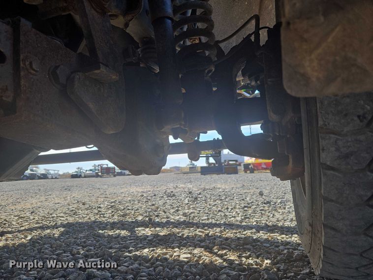 image for item ET5263 2012 Ford F550 Super Duty Crew Cab utility / service truck