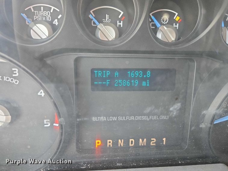 image for item ET5263 2012 Ford F550 Super Duty Crew Cab utility / service truck