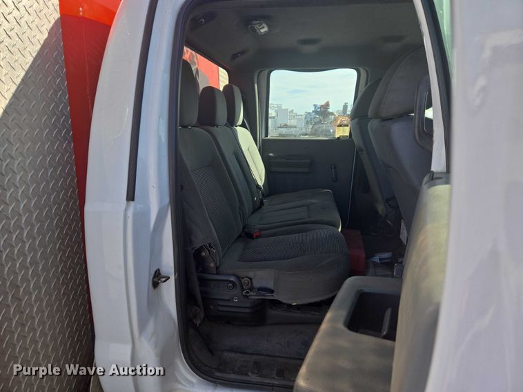 image for item ET5263 2012 Ford F550 Super Duty Crew Cab utility / service truck