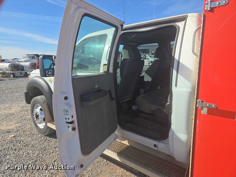 image for item ET5263 2012 Ford F550 Super Duty Crew Cab utility / service truck
