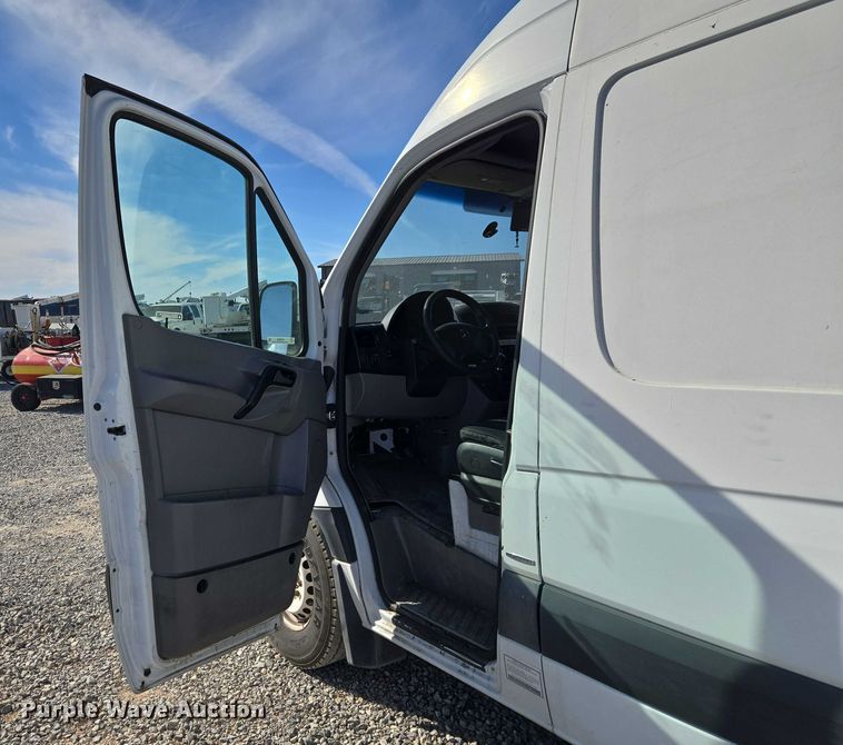 image for item ET5264 2016 Mercedes-Benz Sprinter 2500 delivery van