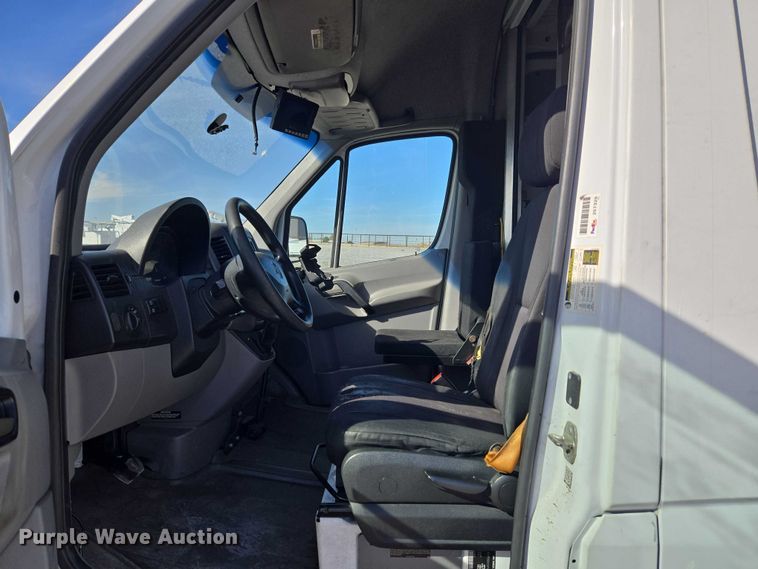 image for item ET5264 2016 Mercedes-Benz Sprinter 2500 delivery van