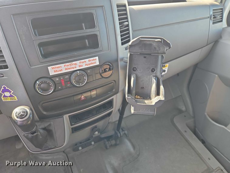 image for item ET5264 2016 Mercedes-Benz Sprinter 2500 delivery van