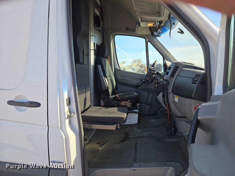 image for item ET5264 2016 Mercedes-Benz Sprinter 2500 delivery van