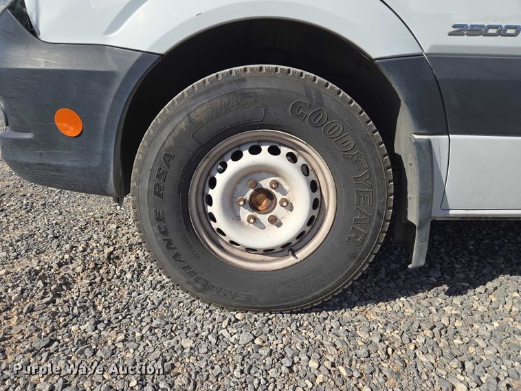 image for item ET5264 2016 Mercedes-Benz Sprinter 2500 delivery van