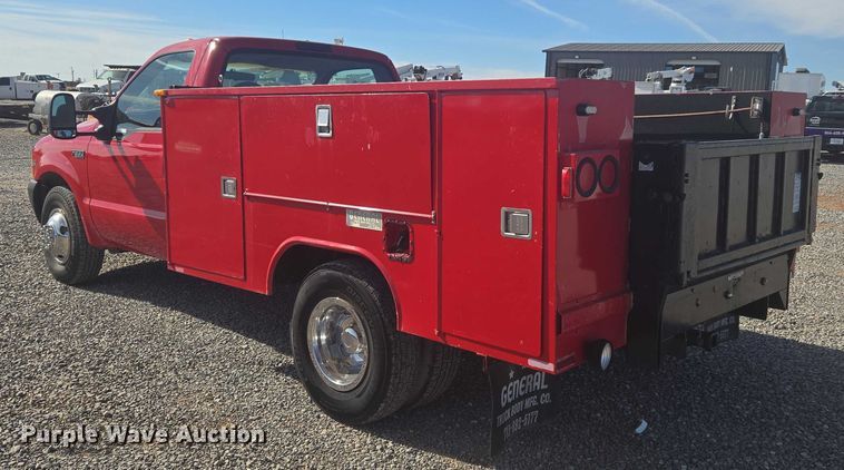 image for item ET5268 1999 Ford F350 Super Duty utility bed pickup truck