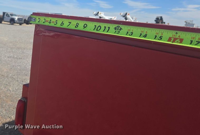 image for item ET5268 1999 Ford F350 Super Duty utility bed pickup truck