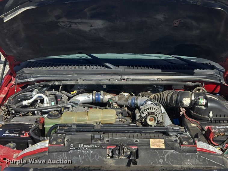 image for item ET5268 1999 Ford F350 Super Duty utility bed pickup truck