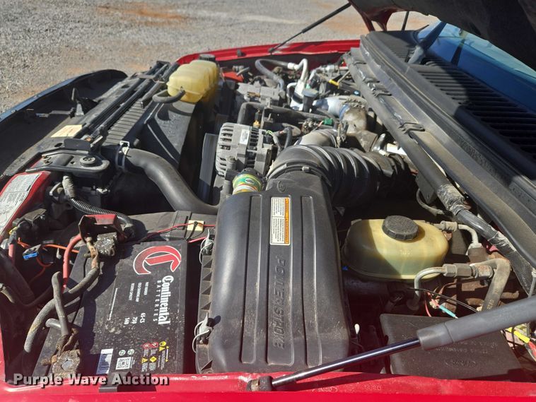 image for item ET5268 1999 Ford F350 Super Duty utility bed pickup truck